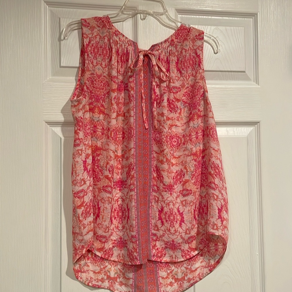 Pink sleeveless spring top